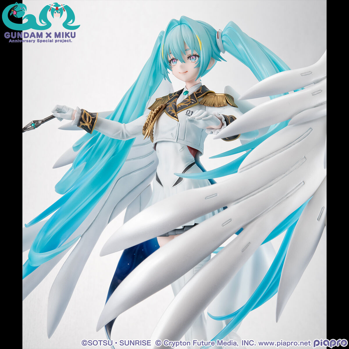 Mobile Suit Gundam 45th Anniversary x Hatsune Miku Lucrea - Hatsune Miku x Wing Gundam Zero EW