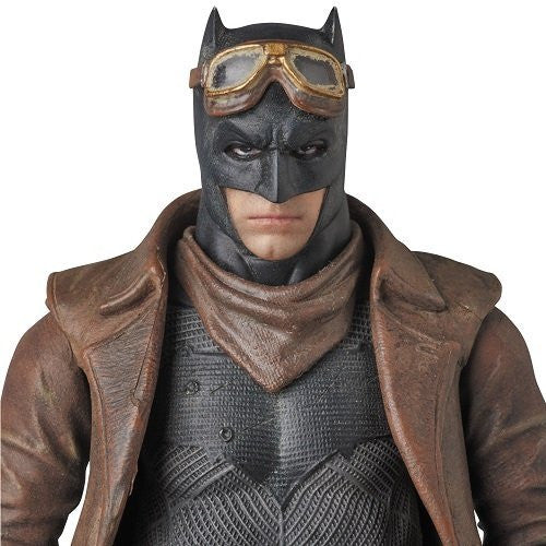 MAFEX No.031 - KNIGHTMARE BATMAN