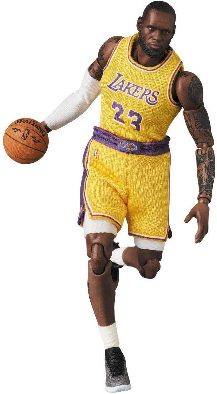 MAFEX No.127 - LeBron James (Los Angeles Lakers)