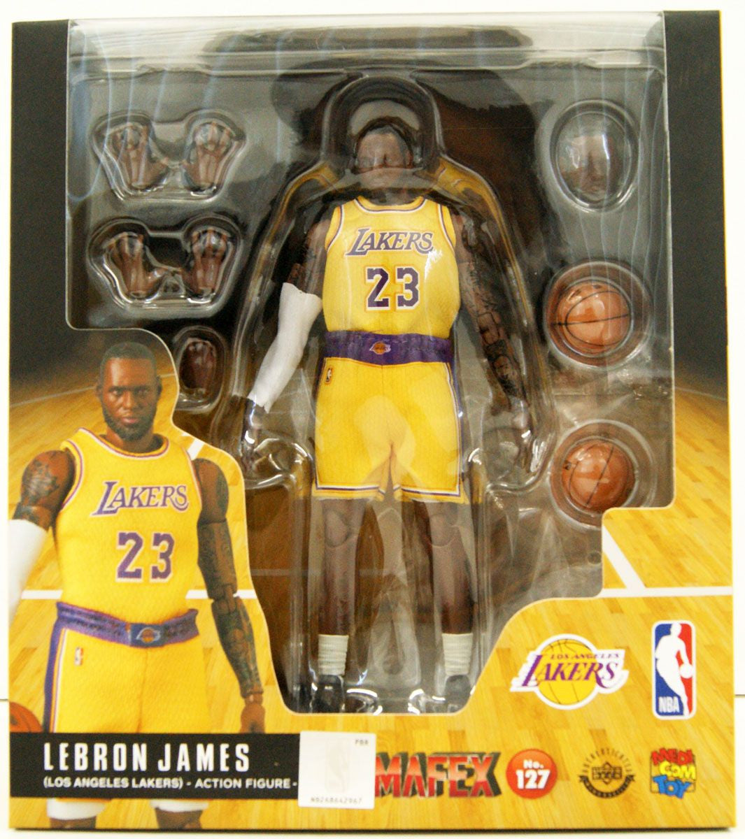 MAFEX No.127 - LeBron James (Los Angeles Lakers)