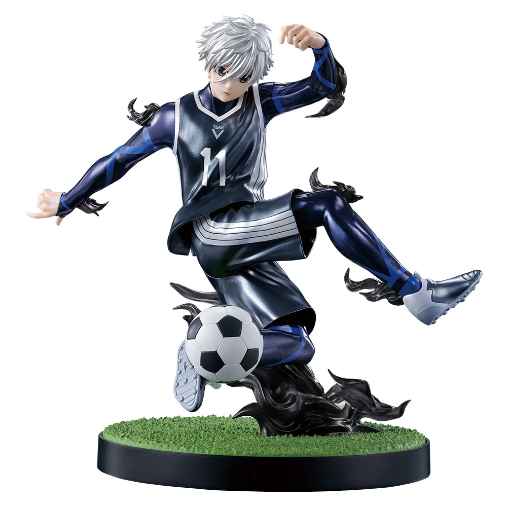 BLUELOCK ICHIBAN KUJI FIGURE - HAVE A WEAPON DESTROYER (STRIKER) - LAST ONE PRIZE - SEISHIRO NAGI