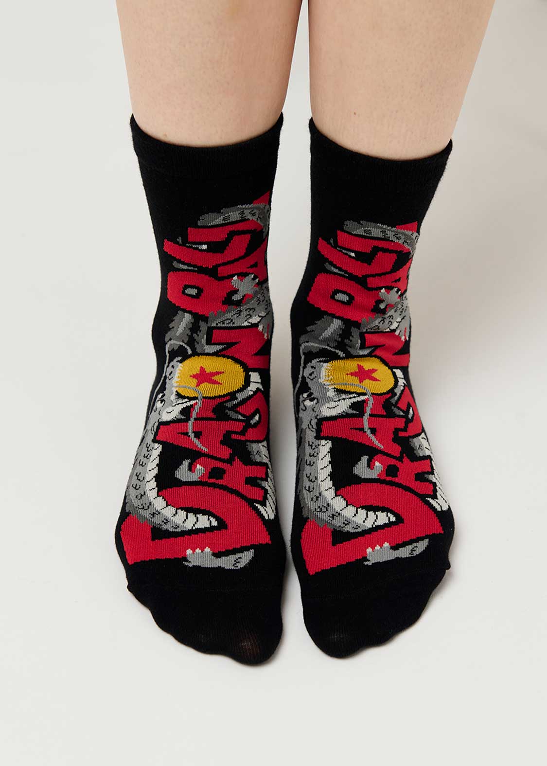 Dragon Ball Z Graniph Collection Collaboration Clothing - DRAGON BALL Logo Middle Socks