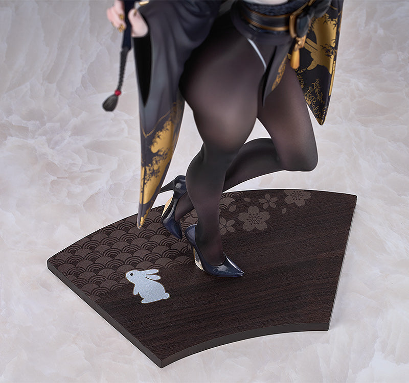 Goddess of Victory Nikke Figure - Blanc White Rabbit
