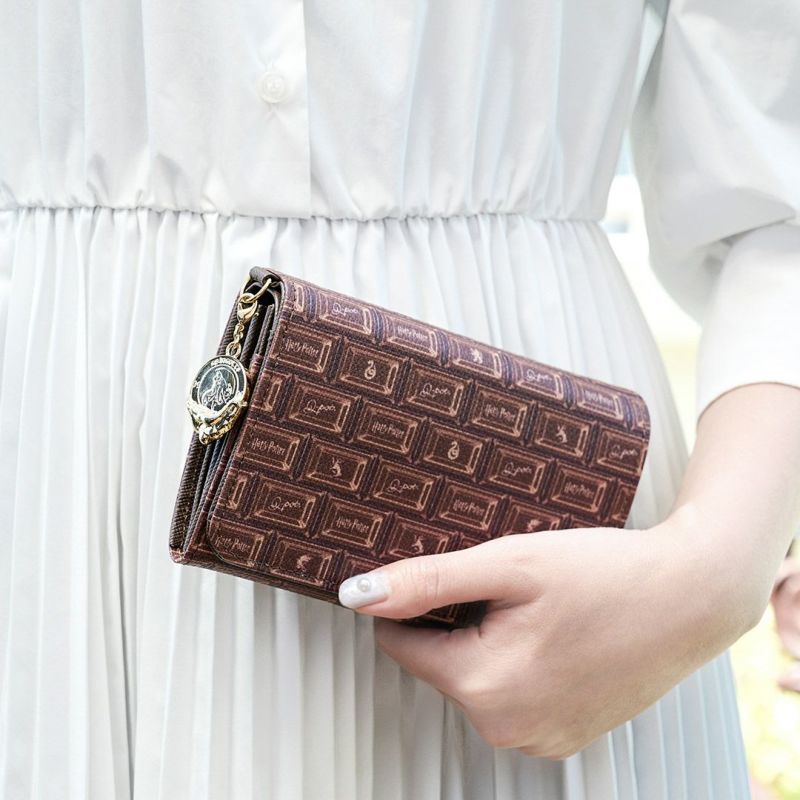Harry Potter x Q-pot Collection - Hogwarts Chocolate Short Wallet