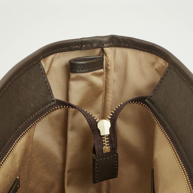 Harry Potter x Q-pot Collection - Hogwarts Chocolate Zip Tote Bag