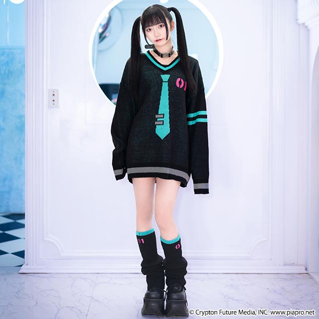 Hatsune Miku x Listen Flavor - Hatsune Miku V-Neck Knit Black