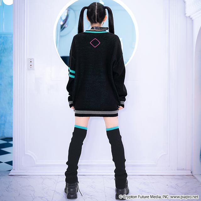 Hatsune Miku x Listen Flavor - Hatsune Miku V-Neck Knit Black