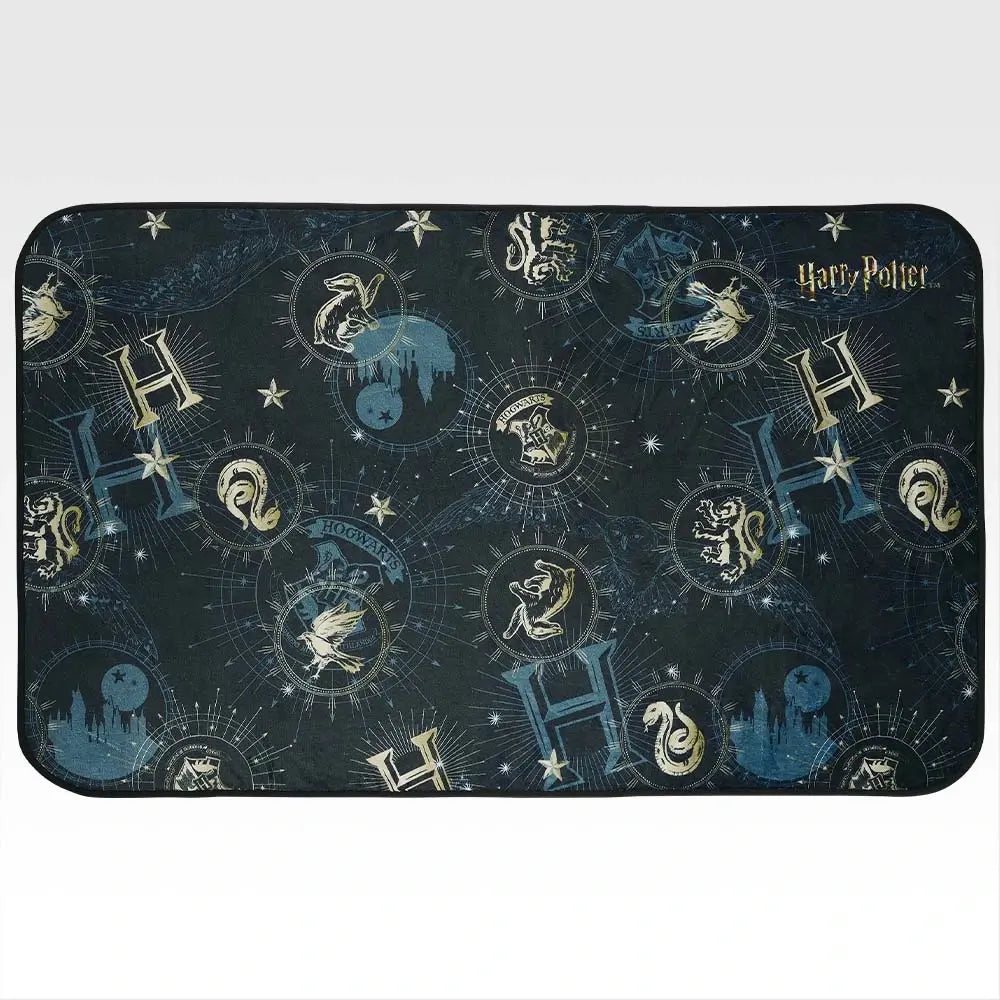 Ichiban Kuji Harry Potter Magical Holiday - A Prize Hogwarts Cloak Blanket