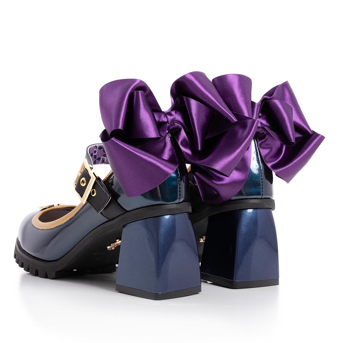 JoJo's Bizarre Adventure Golden Wind x Mayla Footwear Collection - Leone Abbacchio (2 Types)