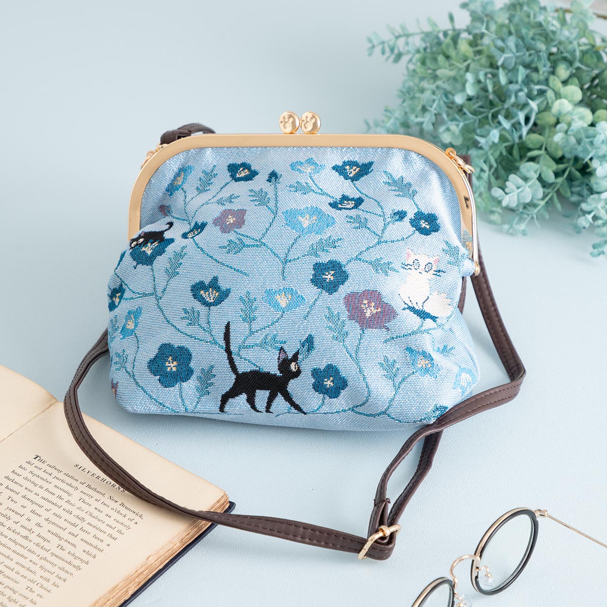 Kiki's Delivery Service - Blue Carpet Clasp Shoulder Pouch