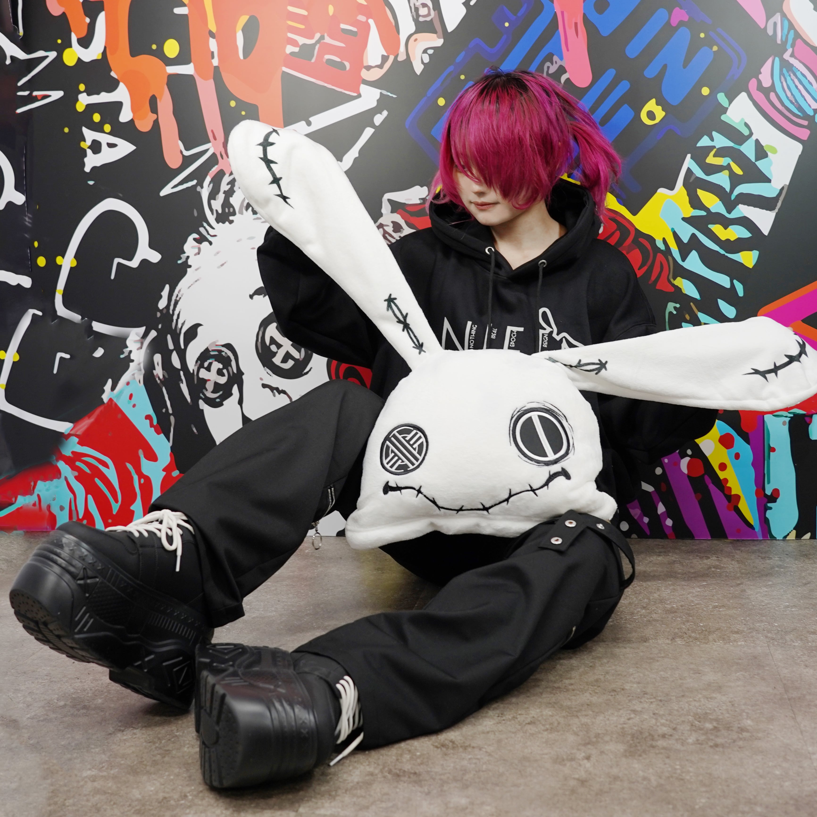 NieR Automata - Fluffy Blanket With Hood And Cushion Storage