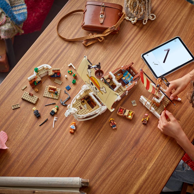 One Piece Lego - Pirate Ship Going Merry