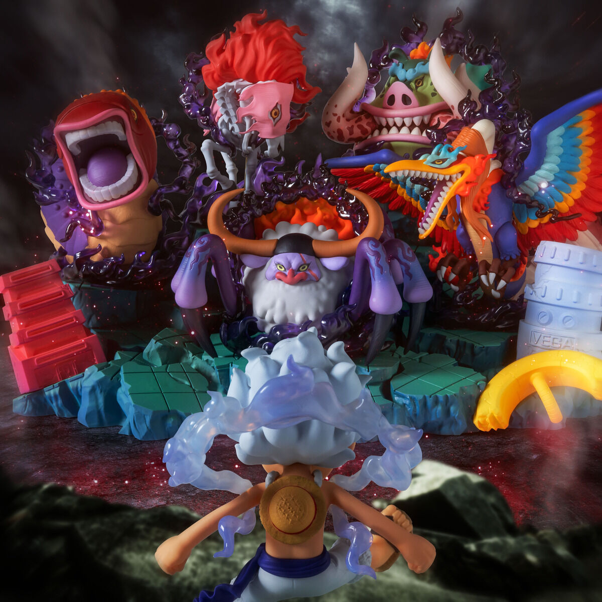 One Piece World Collectible Figure Premium - Monkey D. Luffy vs. the Five Elders