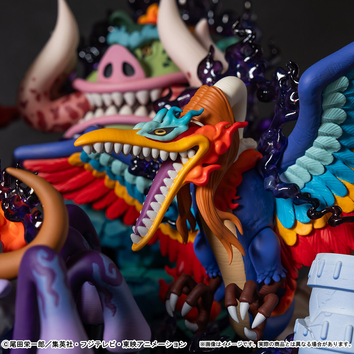 One Piece World Collectible Figure Premium - Monkey D. Luffy vs. the Five Elders