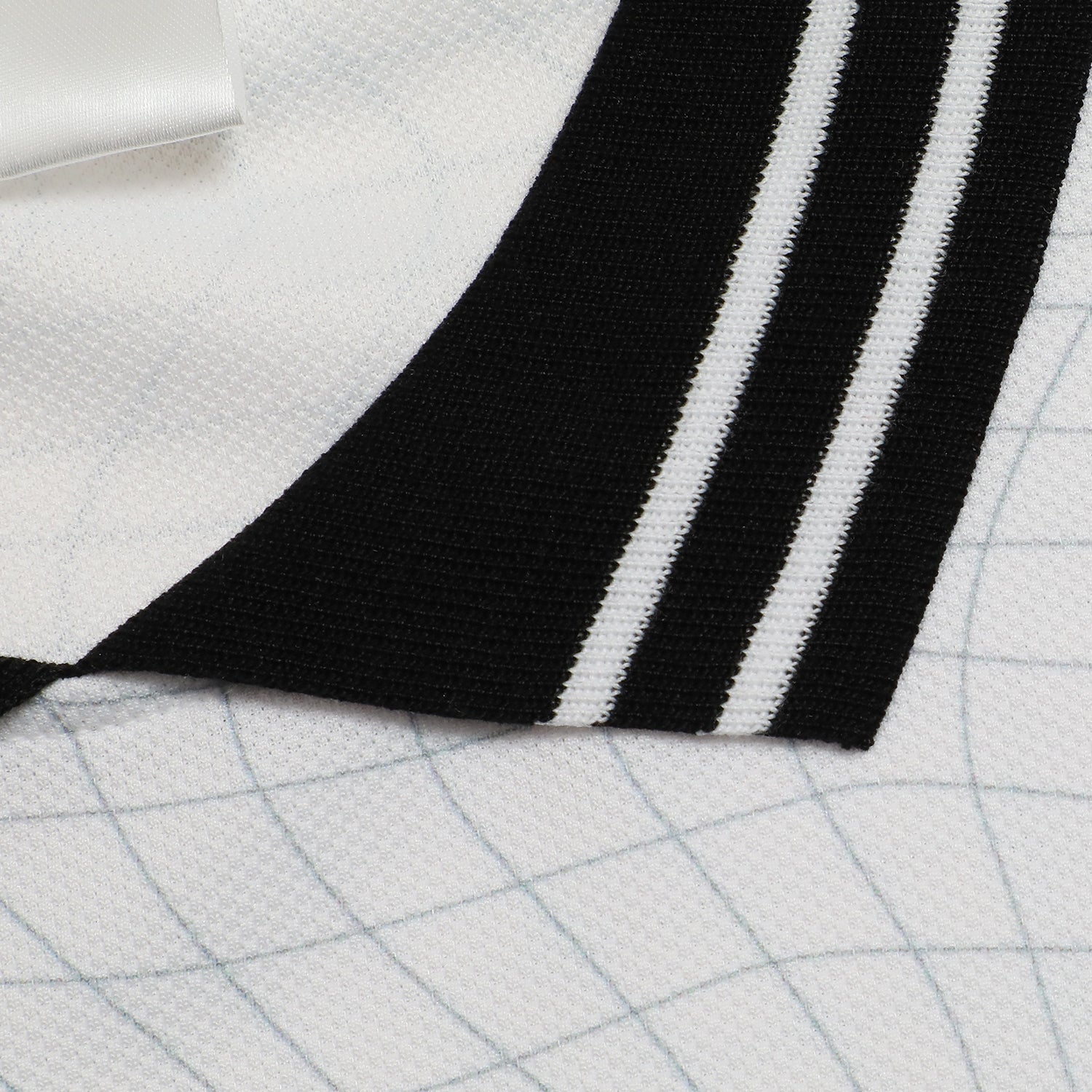 One Piece × Daimaru Matsuzakaya Egghead Edition - Game Shirt Short-Sleeve