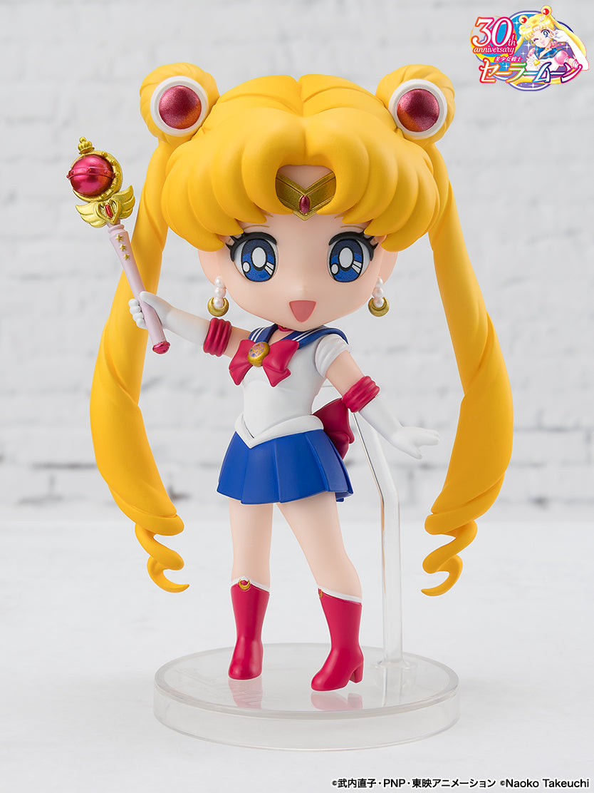 Pretty Guardian Sailor Moon Figuarts Mini - Sailor Moon Crystal Star Compact Edition