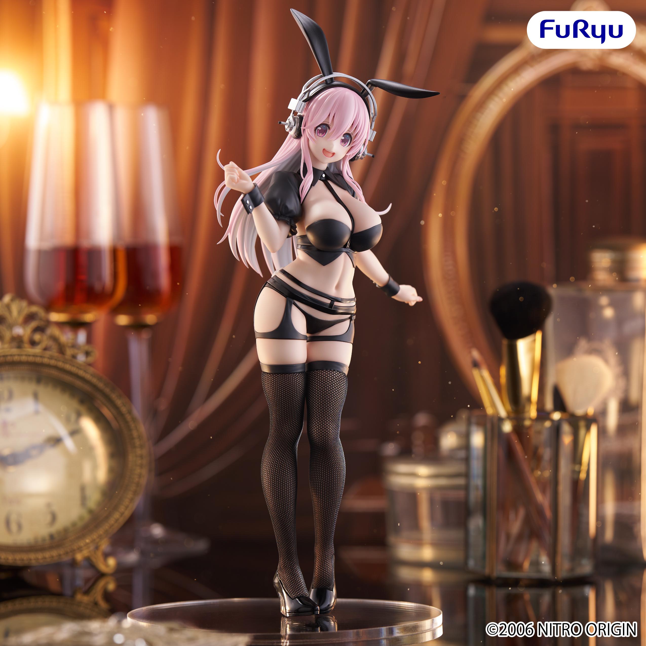Super Sonico Series Bi Cute Bunnies Figure- Super Sonico Reverse Bunny Ver.