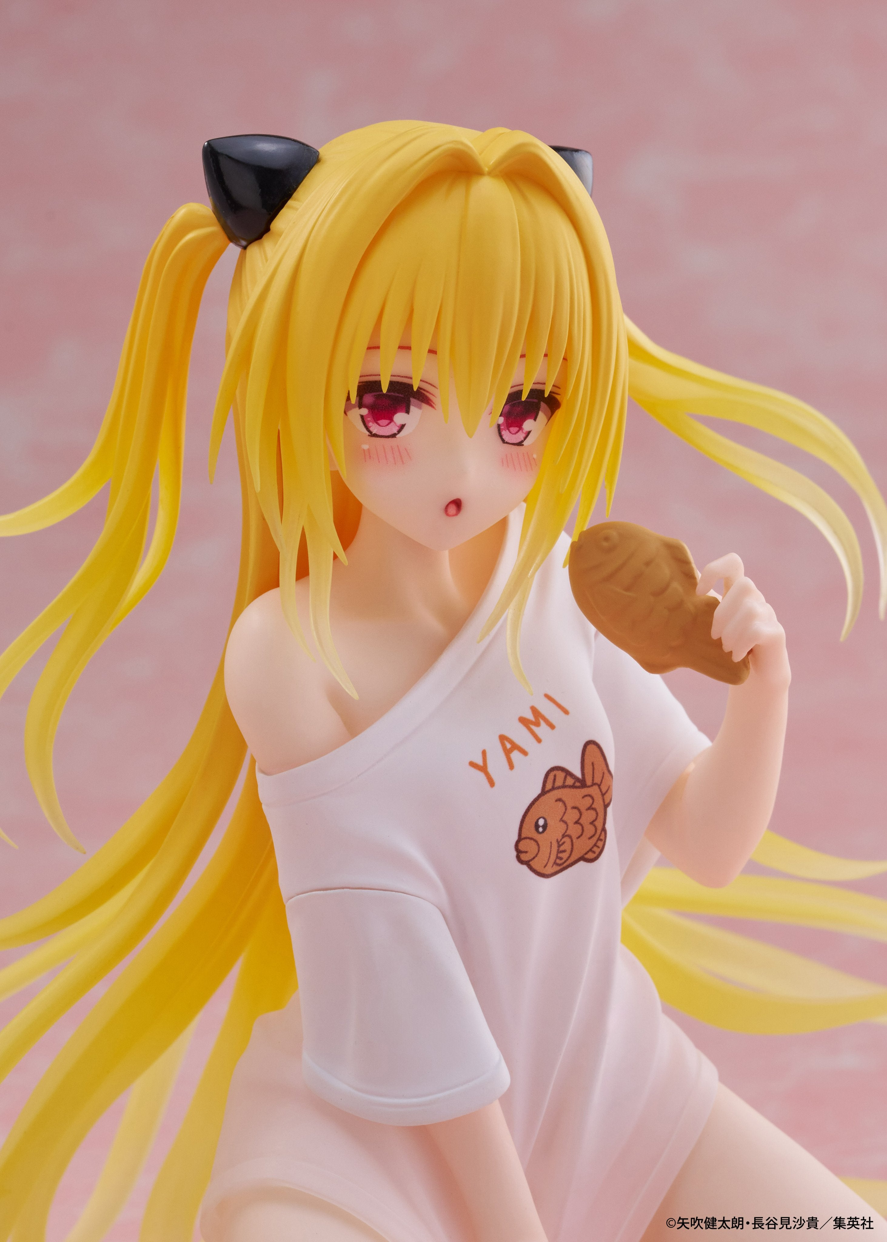To Love Ru Darkness Desktop Cute Figure - Golden Darkness Loungewear Ver.