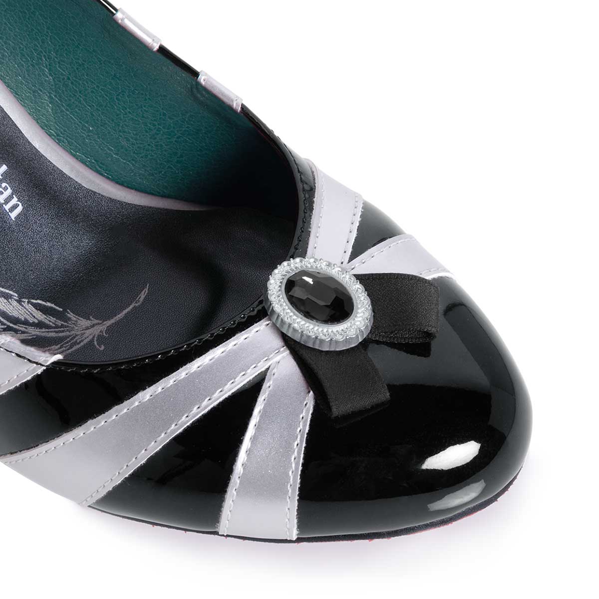 Attack on Titan Iconique Shoes - Levi Ackerman Pumps The Scout Regiment New Model - detail view 2