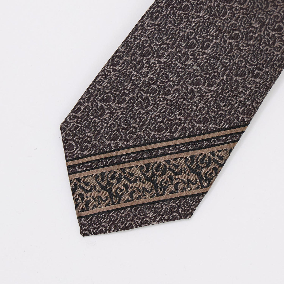 Bloodborne SuperGroupies Lady Maria of the Astral Clocktower Necktie and Tie Pin Set — official product view 3