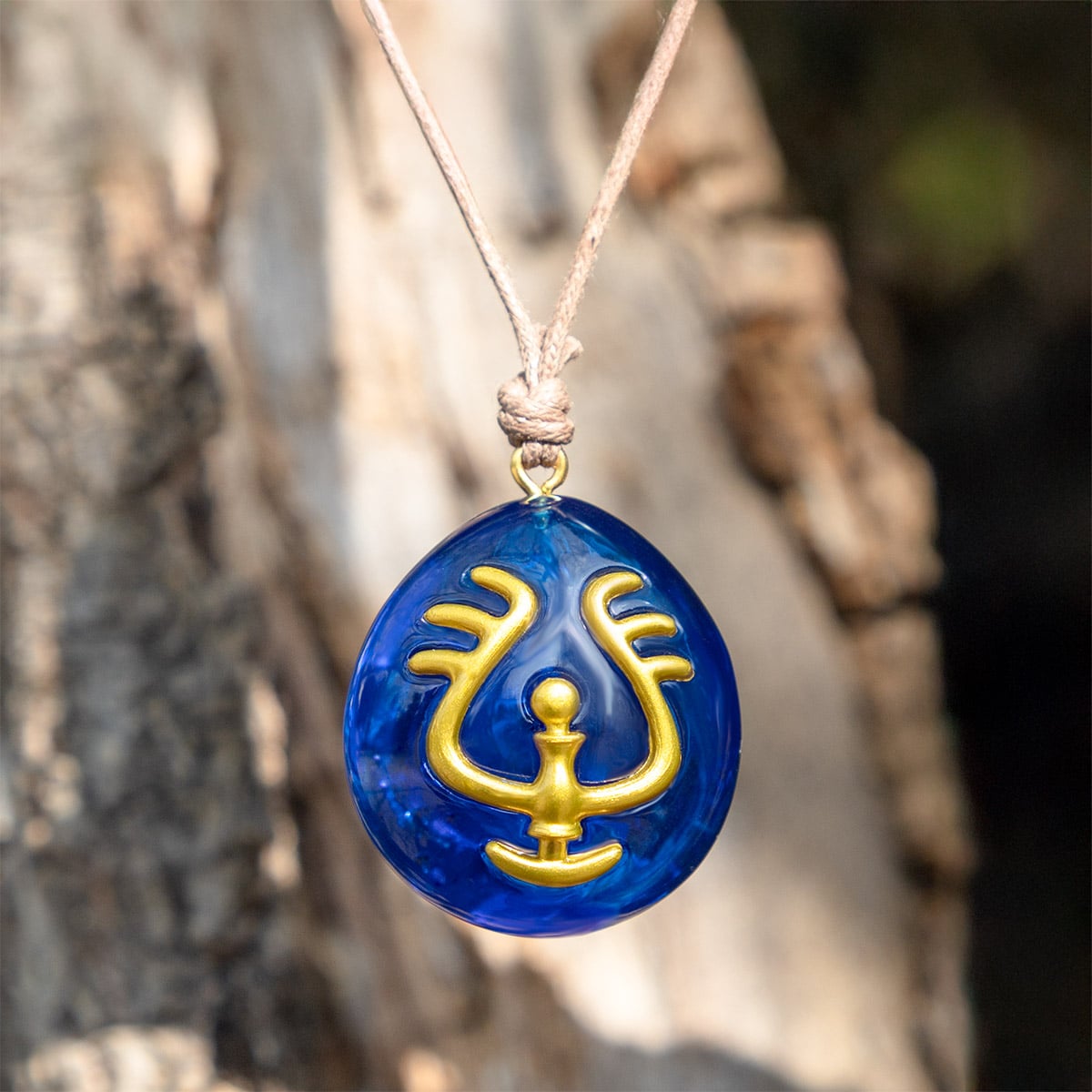 Castle in the Sky - Royal Levitation Stone Charm (Non-Glowing) - official product view 1
