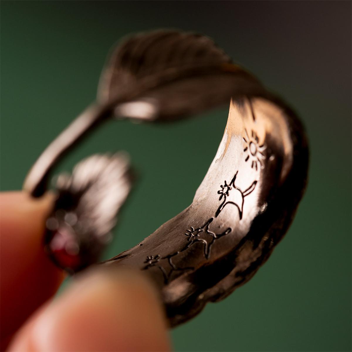 Howl's Moving Castle My Treasure Black Feather Ring - official view 5