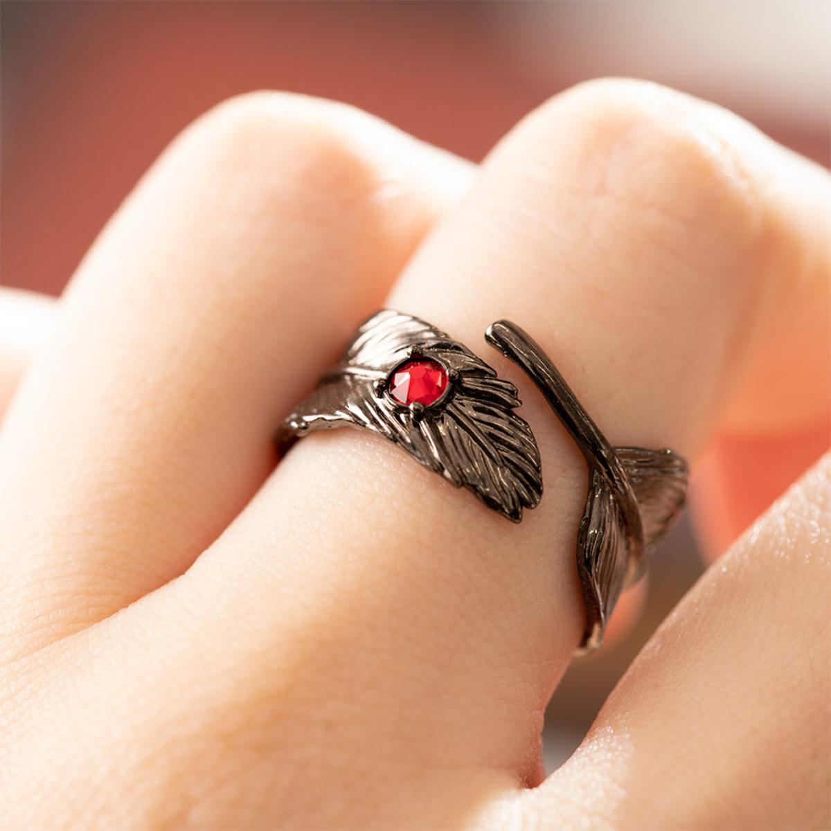 Howl's Moving Castle My Treasure Black Feather Ring - official view 8