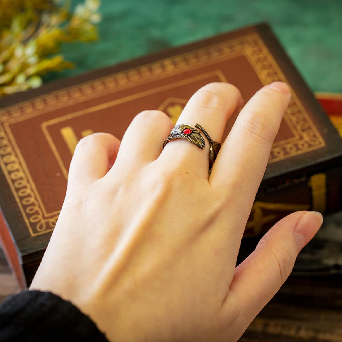 Howl's Moving Castle My Treasure Black Feather Ring - official view 9