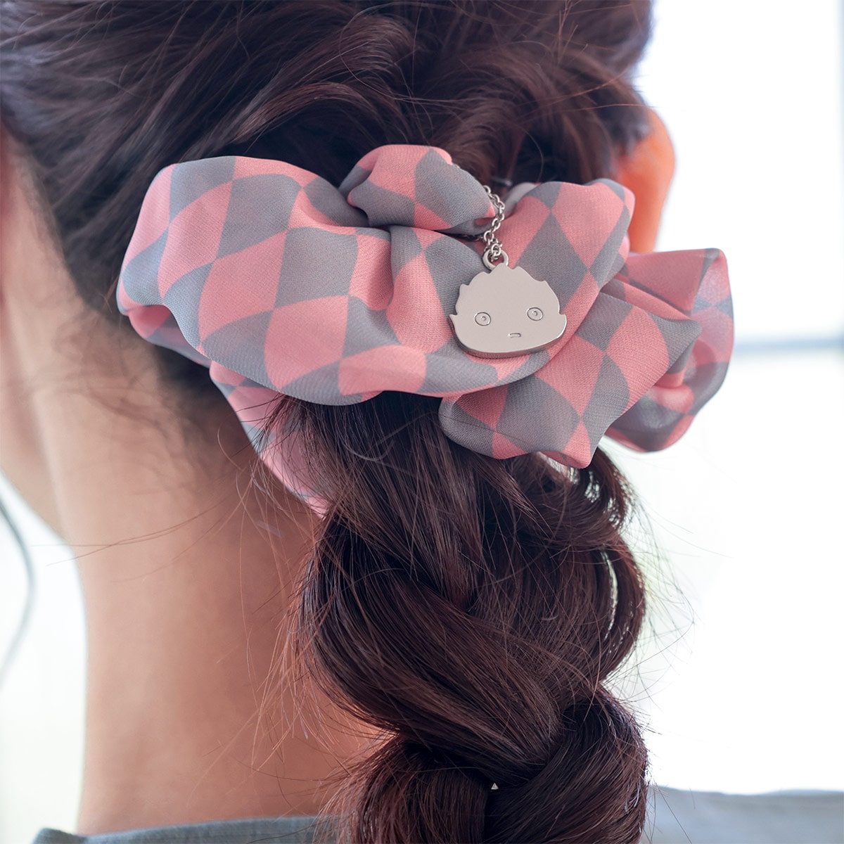 Howl's Moving Castle - Howl's Cloak Scrunchie with Calcifer Charm - official product view 3