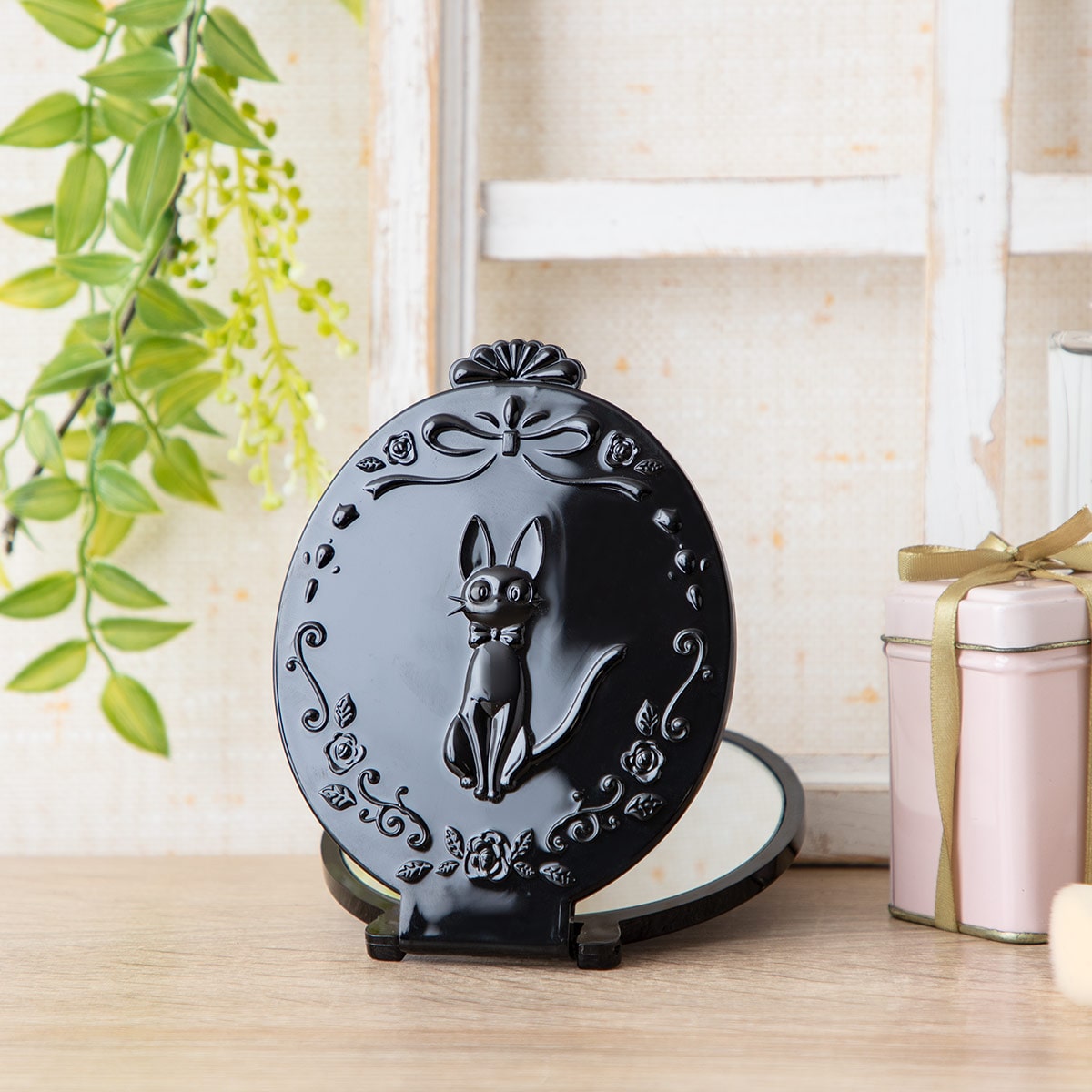 Kiki's Delivery Service Black Jiji Compact Stand Mirror - official view 4