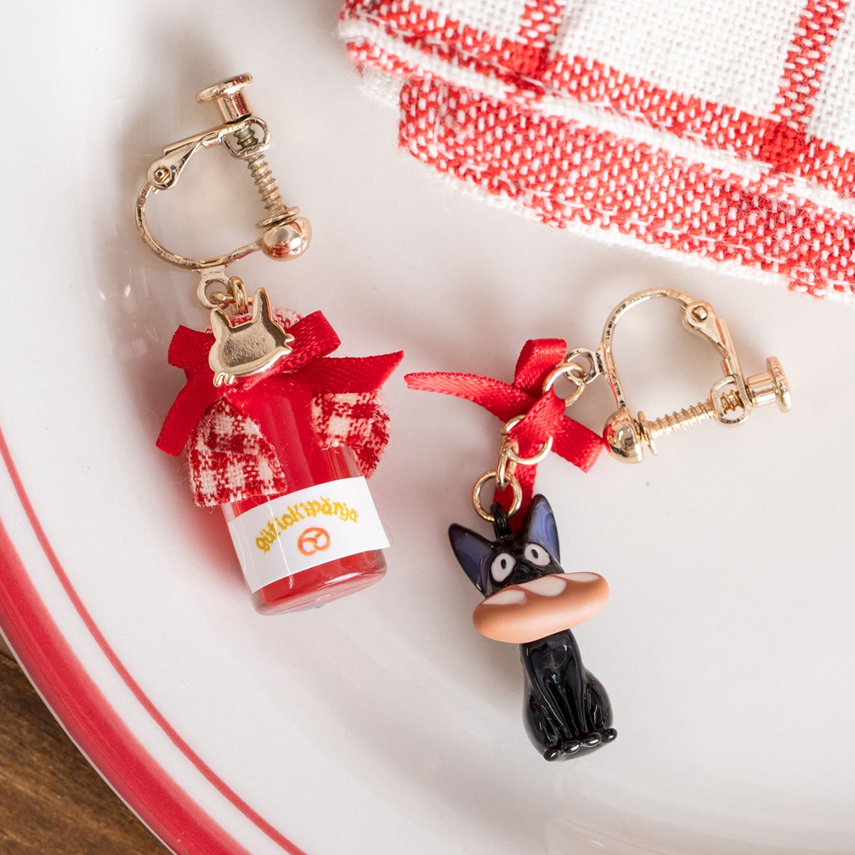 Kiki's Delivery Service Guchokipan Bakery Jam Jar and Jiji Earrings (2 Types) - Clip-On Pair - official view 11