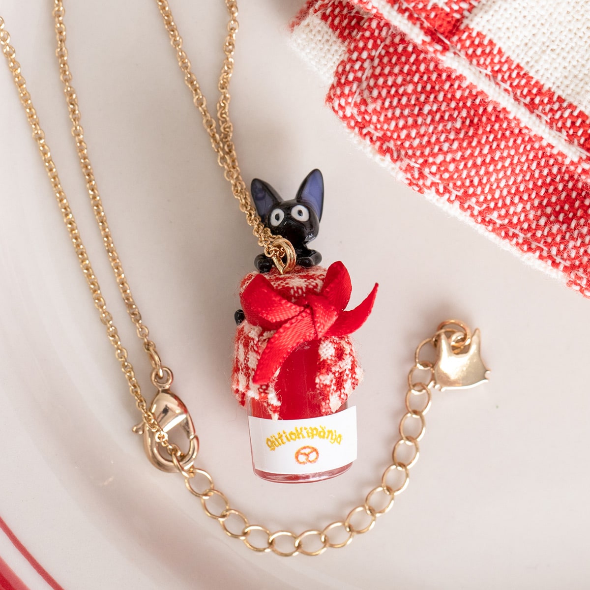 Kiki's Delivery Service Guchokipan Bakery Jiji Clinging to Jam Jar Necklace - official view 1