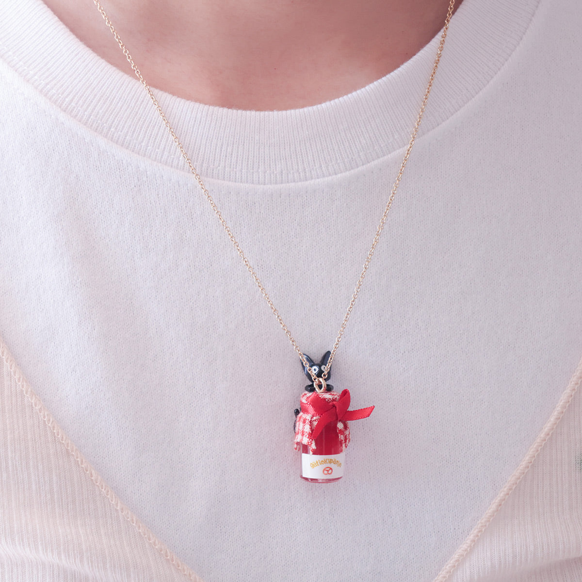 Kiki's Delivery Service Guchokipan Bakery Jiji Clinging to Jam Jar Necklace - official view 8