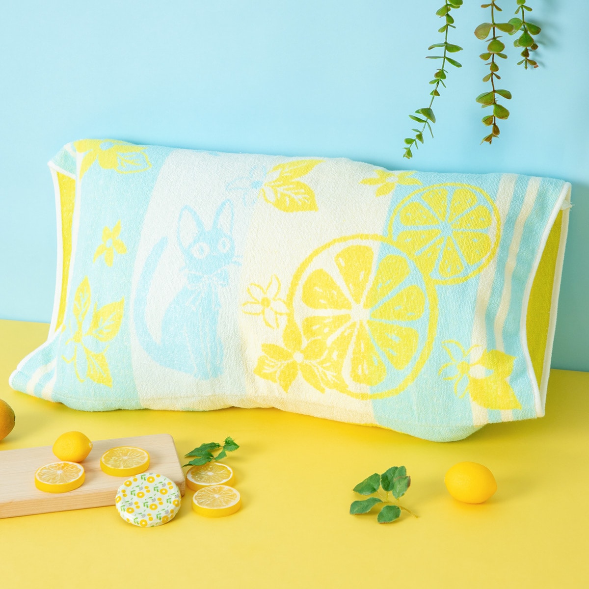 Kiki's Delivery Service - Lemon Flower Series Stretch Towel Pillow Cover - official view 1