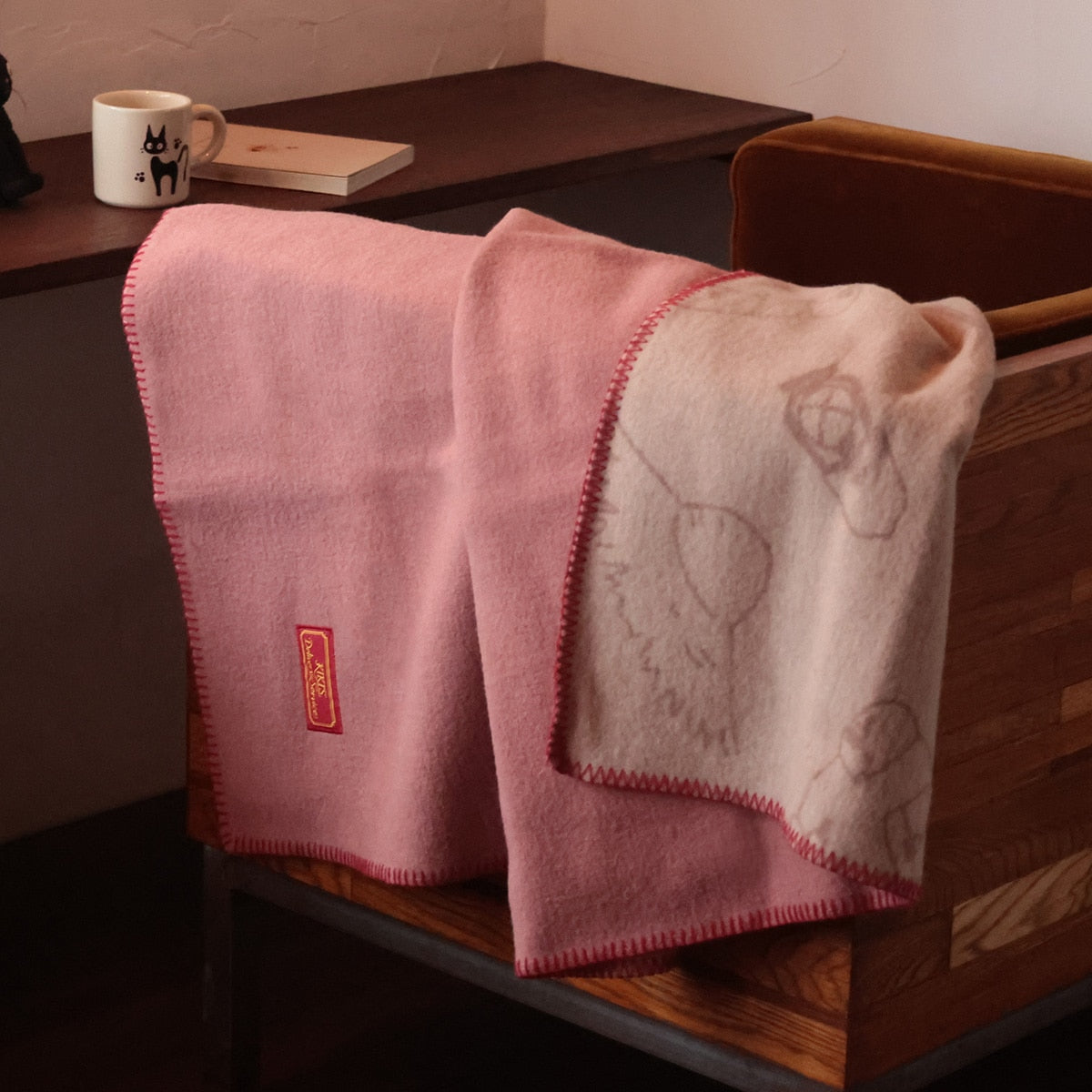 Kiki's Delivery Service Ursula's Wool Half Blanket - official view 5
