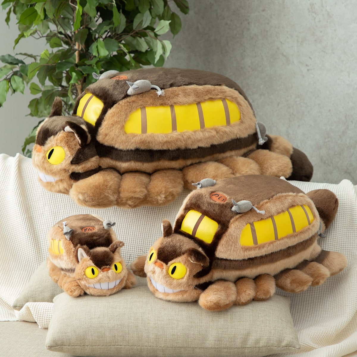 My Neighbor Totoro - Catbus Plush M, 41 cm Wide - official view 12
