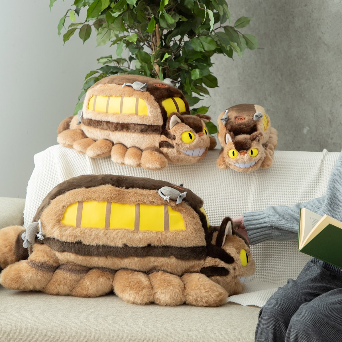 My Neighbor Totoro - Catbus Plush M, 41 cm Wide - official view 15