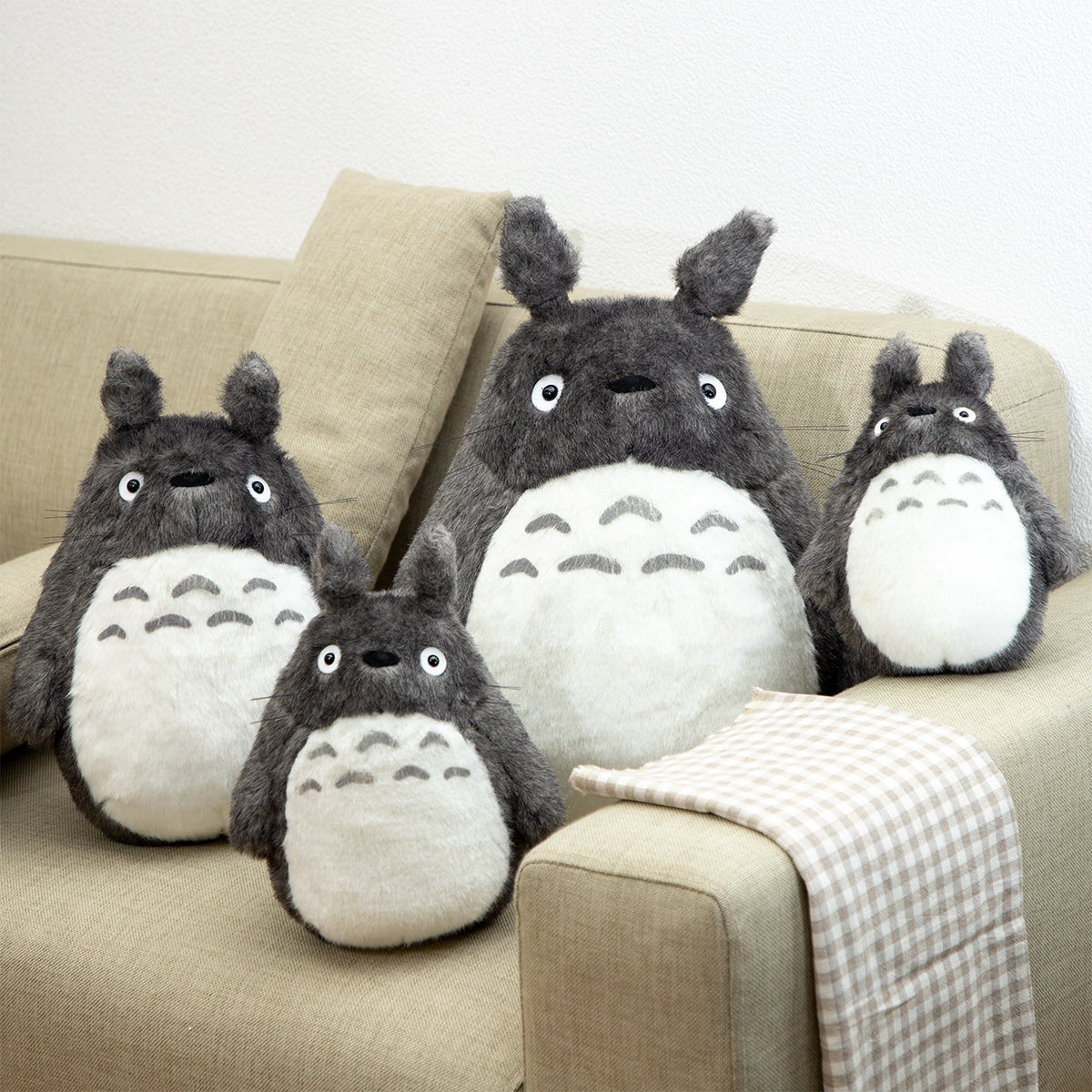 My Neighbor Totoro - Classic Totoro Plush (3 Sizes) - S - 23 cm - official view 7