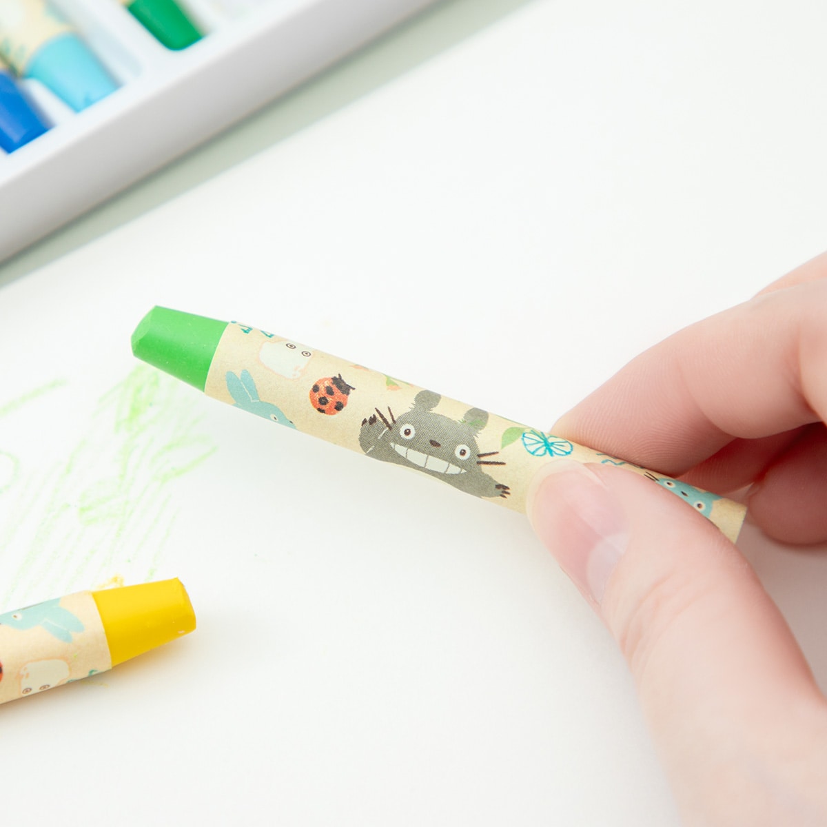 My Neighbor Totoro Colourful Leaves Crayons - 12 Colours - official view 4