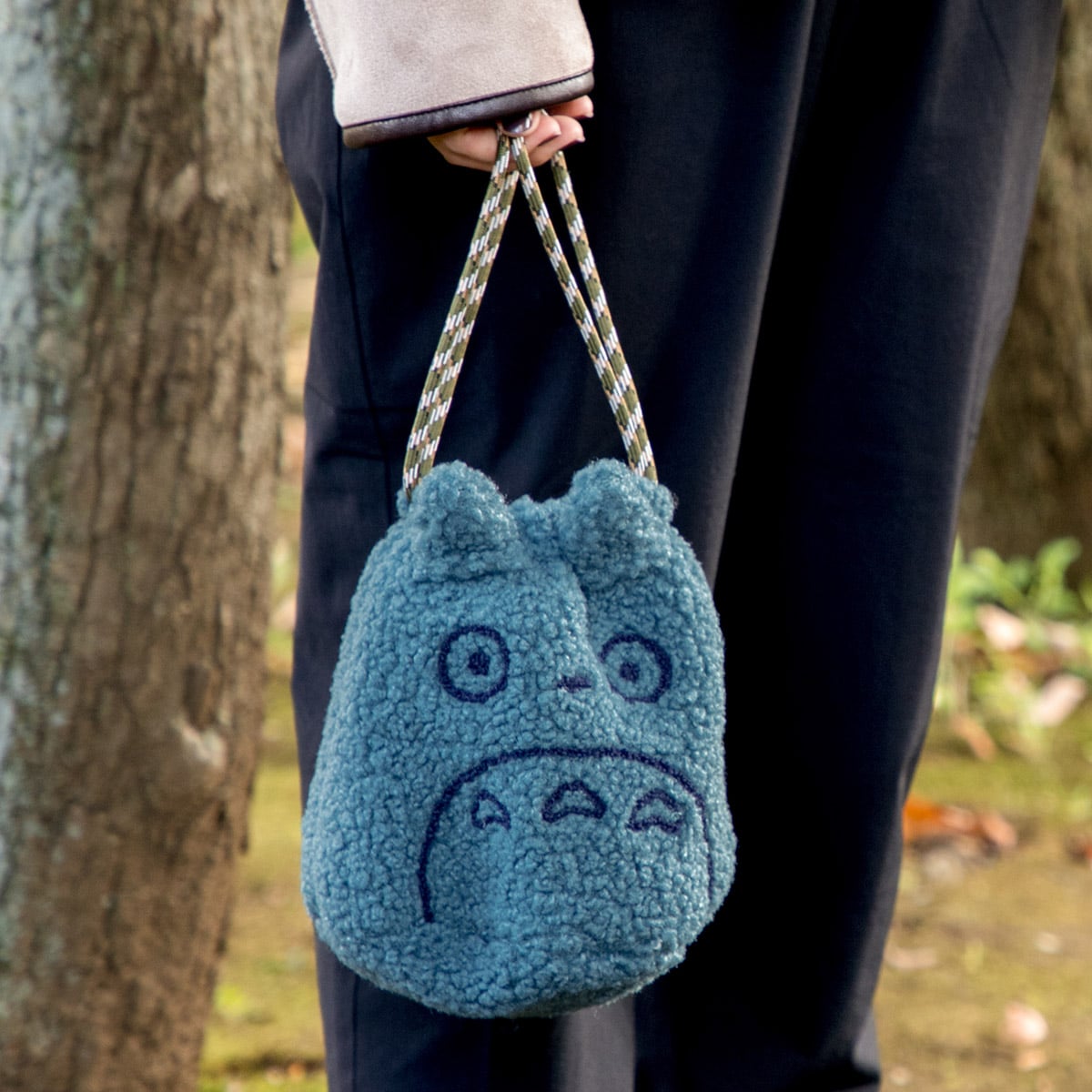 My Neighbor Totoro Fluffy Blue Totoro Drawstring Pouch - official view 6