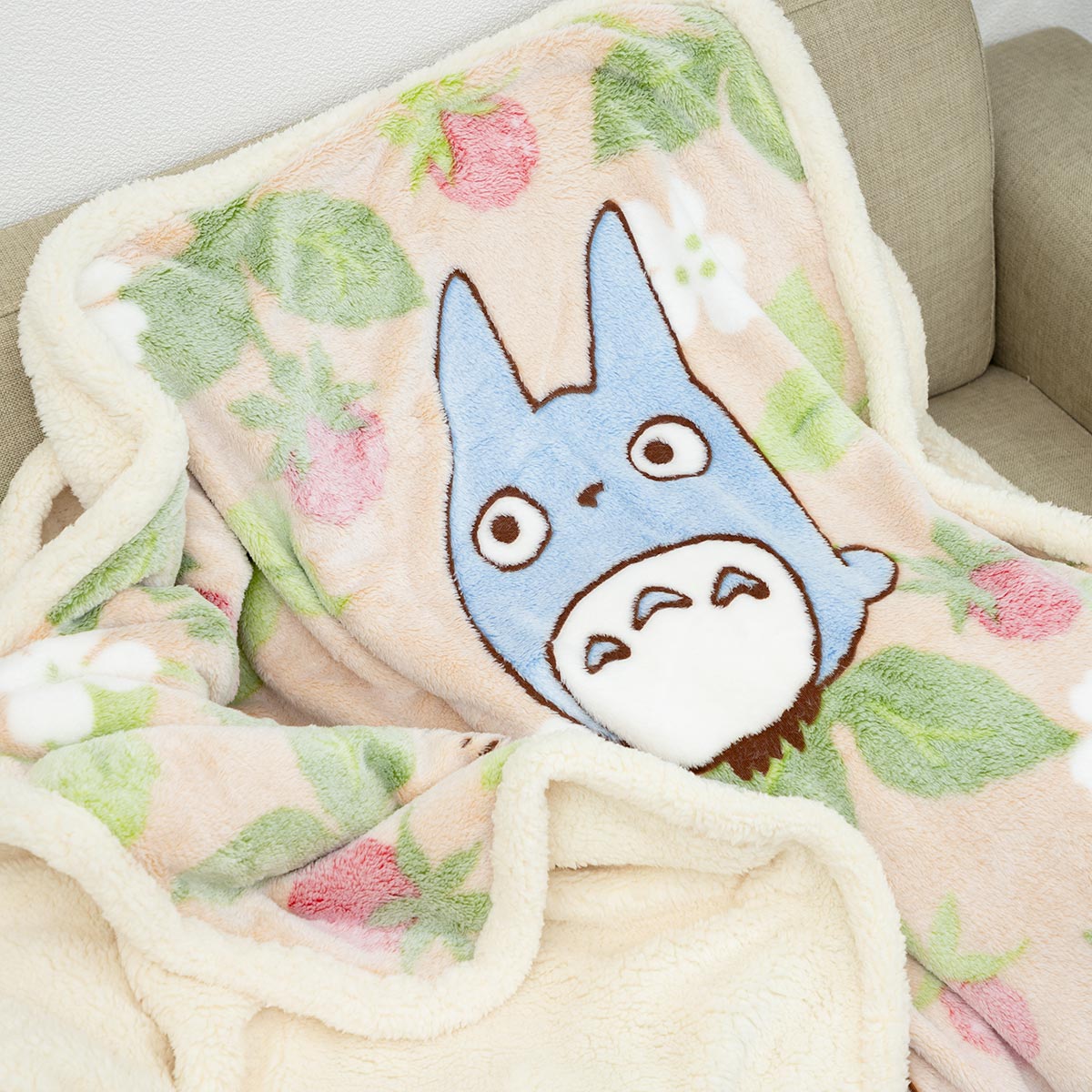 My Neighbor Totoro - Found Strawberries Blankets (3 Types) - Full - official view 17
