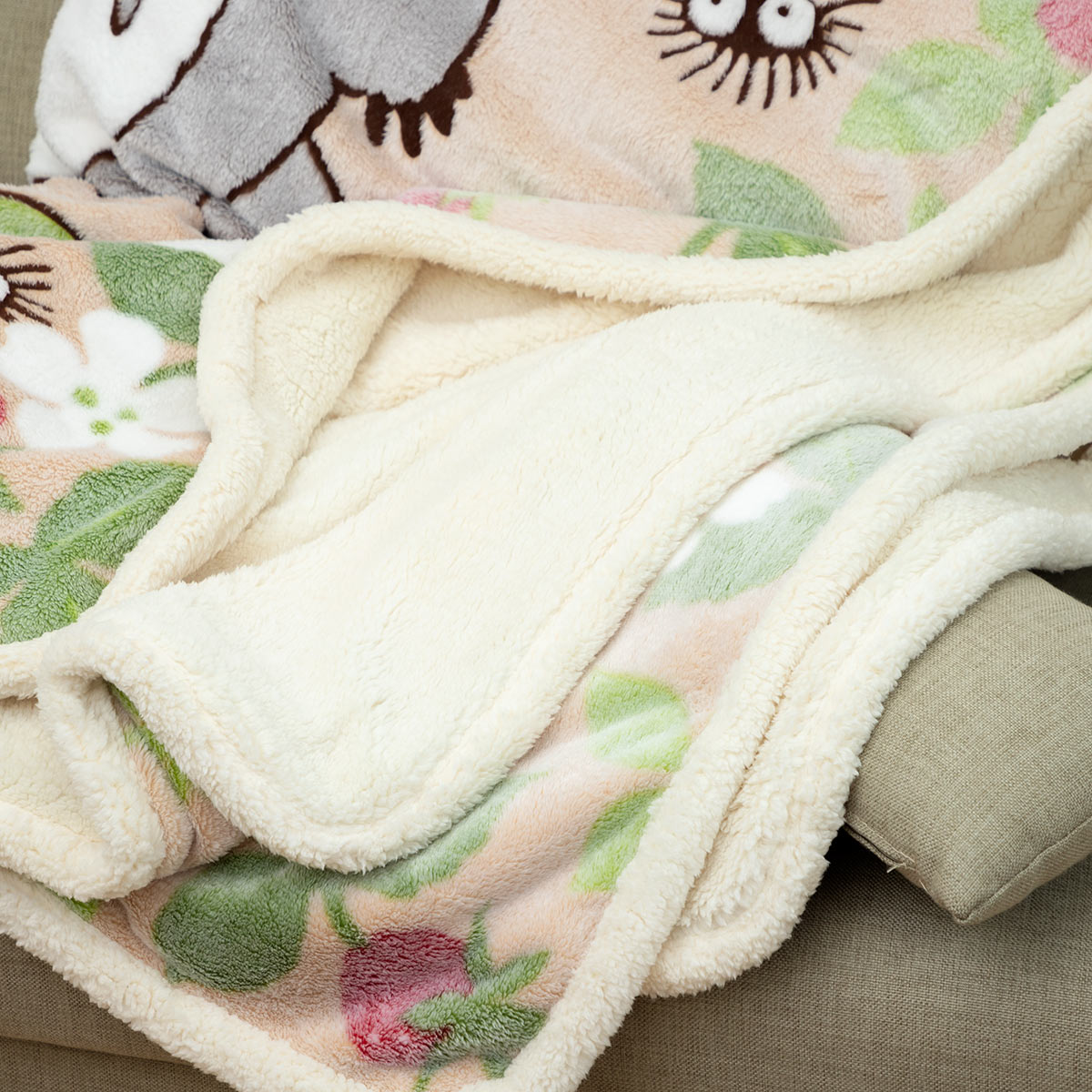 My Neighbor Totoro - Found Strawberries Blankets (3 Types) - Full - official view 19