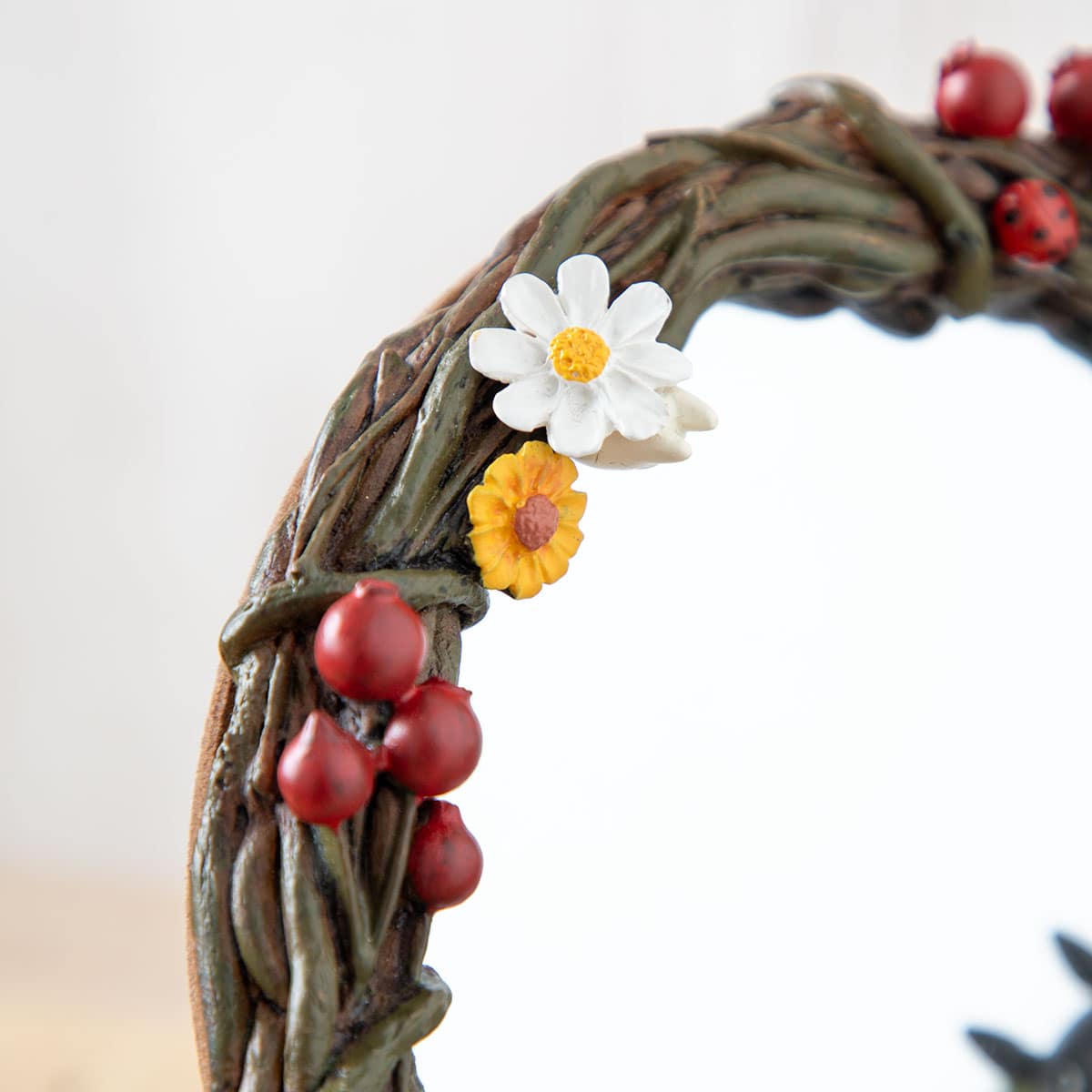 My Neighbor Totoro Hide-and-Seek Wreath Stand Mirror - floral wreath frame detail