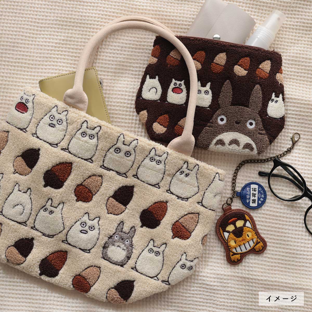 My Neighbor Totoro Hoko Moko Embroidery Ivory Lunch Tote - official view 12