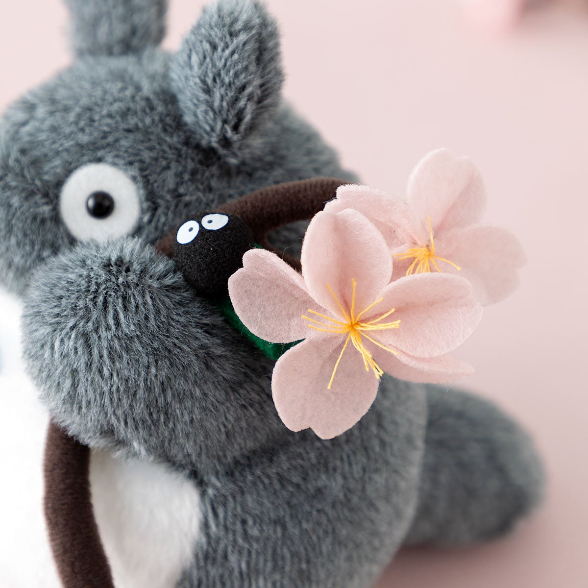 My Neighbor Totoro - Sakura Totoro Otedama Plush M - official view 3