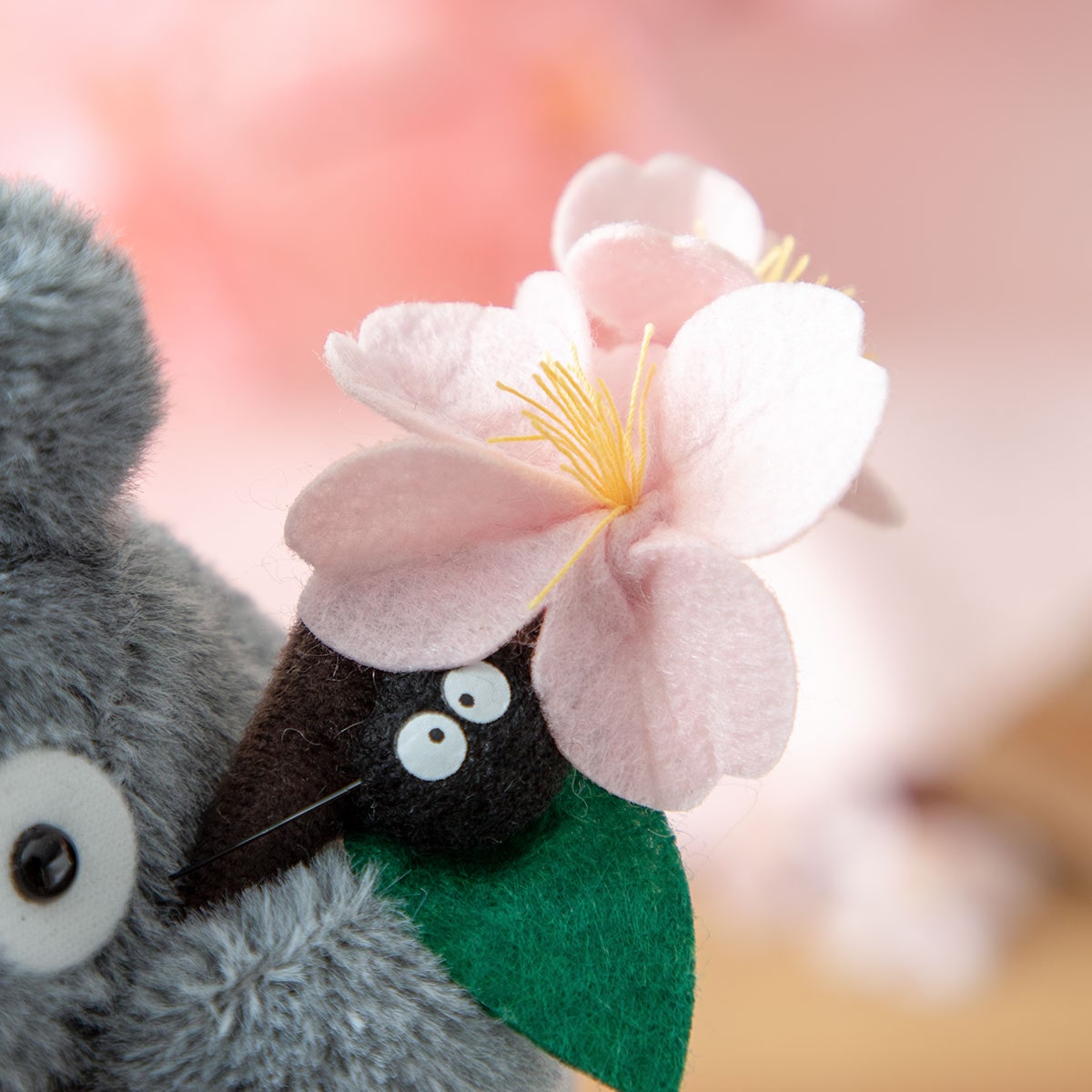 My Neighbor Totoro - Sakura Totoro Otedama Plush M - official view 4