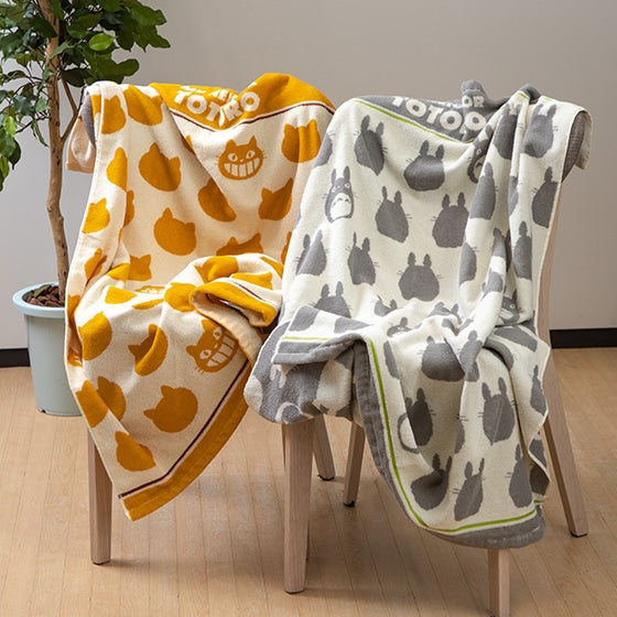 My Neighbor Totoro Silhouette Cotton Nap Blanket - official view 5