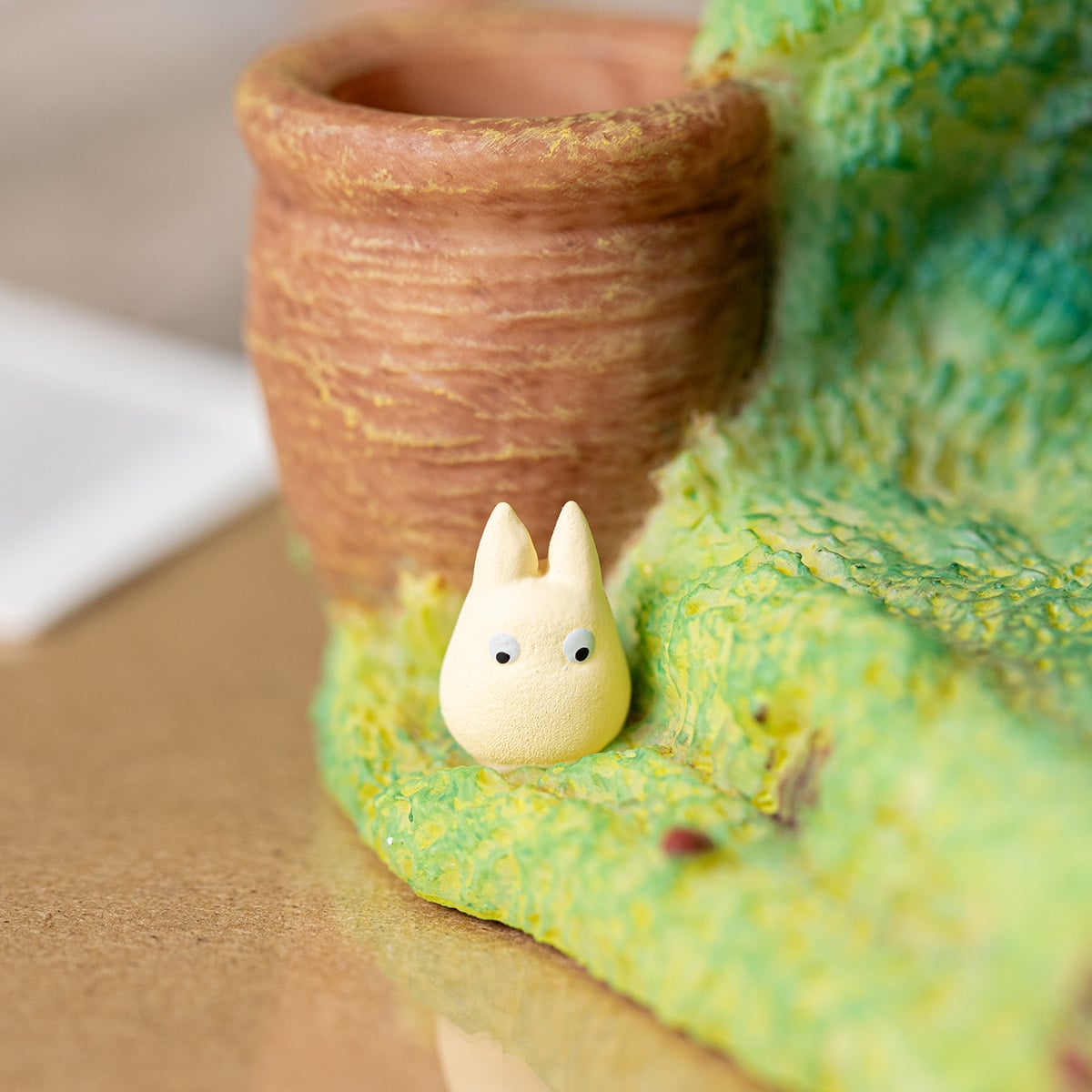 My Neighbor Totoro - Totoro's Home Diorama Pen Stand with Paperweight - official view 8