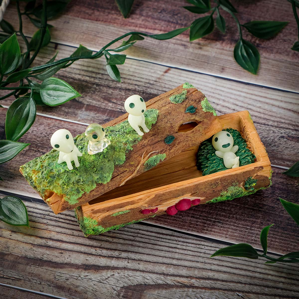 Princess Mononoke - Resting Kodama Trinket Box - official product view 1