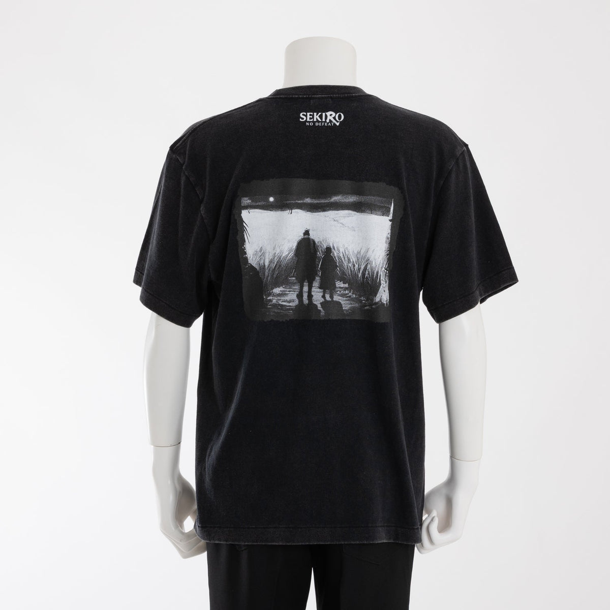 SEKIRO: NO DEFEAT SuperGroupies Wolf and Kuro Black T-shirt, official product photo 3
